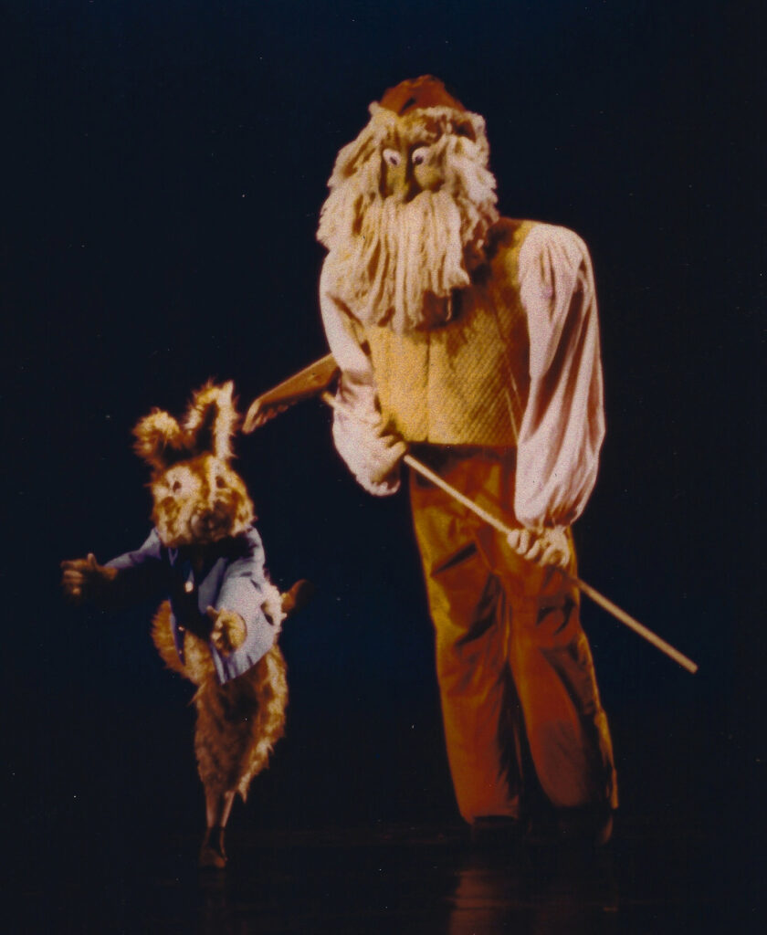 Figure 5. Tale of Peter Rabbit. Commissioned by the New Orleans Symphony 
for Kinderkonzerts, 1975. (Photo: Arthur W. Tong)