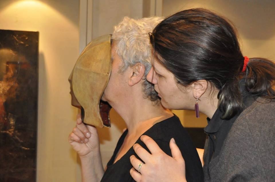 Figure 3: Mother and daughter Paola Piizzi Sartori and Sarah Sartori. (Photo: Bianca Laura Petretto. Courtesy Museo Internazionale della Maschera Amleto e Donato Sartori) 